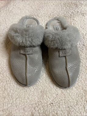 UGG Scuffette II Glitzy Slipper size 10 light blue womens